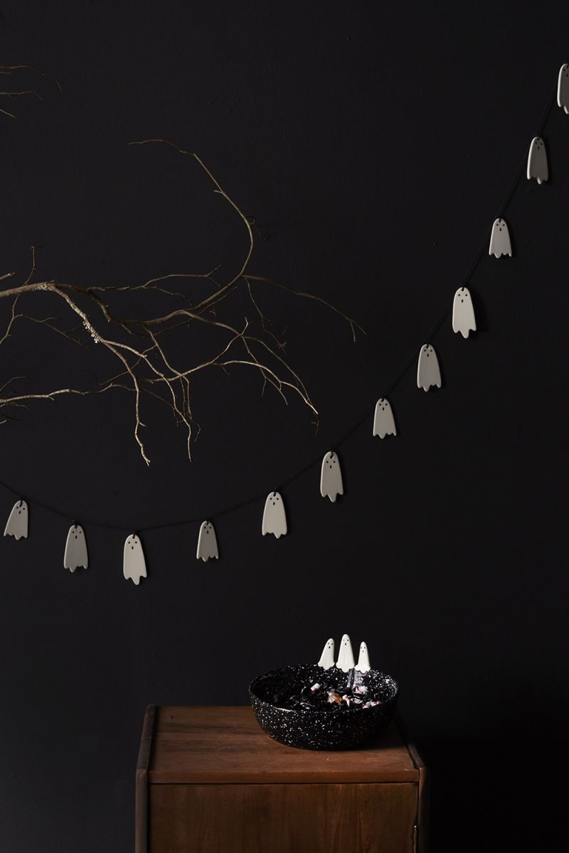 Spooky Ghost Garland By Accent Decor | Garland & Wreath | Modishstore - 3