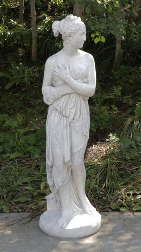 Shy Venusstatue (46 - Inch) Side View