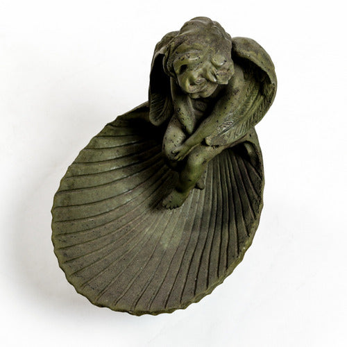 Winged cherub  Outdoor Statue (17-Inch)