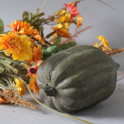 Acorn Squash 4 H Outdoor/Indoor Statue