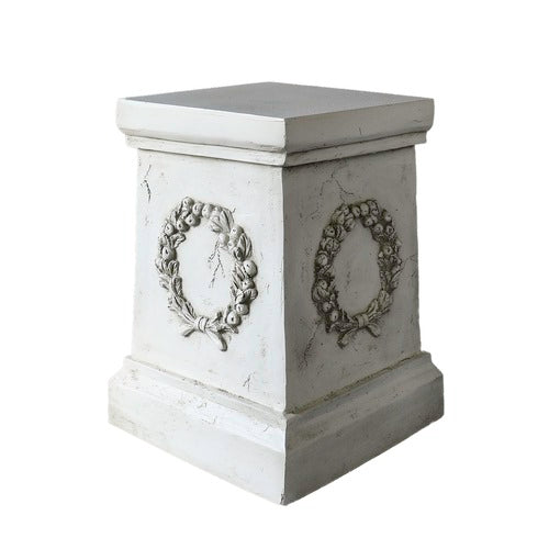 Wreath Pedestal 18 Outdoor/Indoor Statue