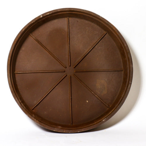 21 Saucer Outdoor/Indoor Statue