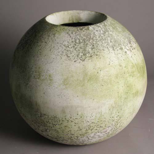 Relm Sphere Garden (18 - Inch) Side View