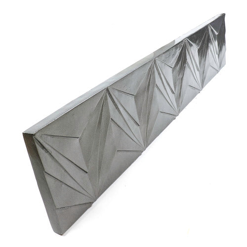 ZIG ZAG PLAQUE Outdoor/Indoor Statue