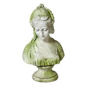 Attiret Bust Display Decor (22 - Inch)