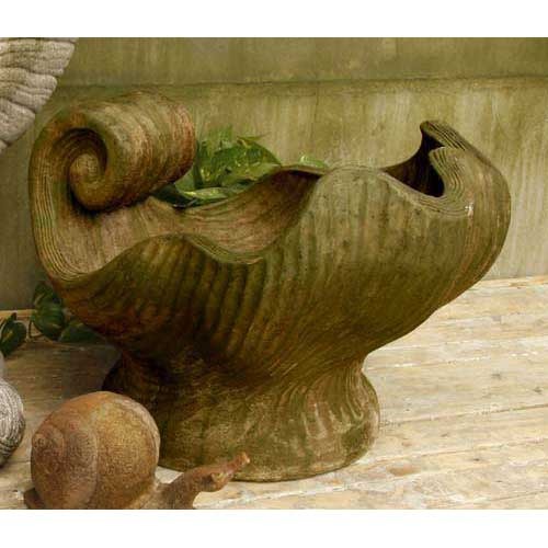 Concetto Shell 15 Outdoor/Indoor Statue