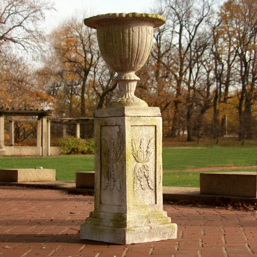 Botanico Urn 21 H Outdoor/Indoor Statue