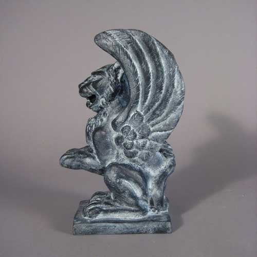 Defending Griffin 10 Outdoor/Indoor Statue