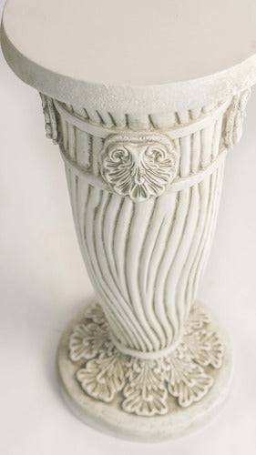 Lina Ped 30 Outdoor/Indoor Statue