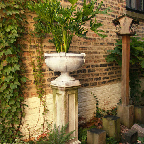 Smooth Strap Urn 15 Outdoor/Indoor Statue